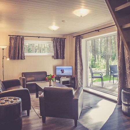 Vanaoue Holiday Home Kalana Bagian luar foto